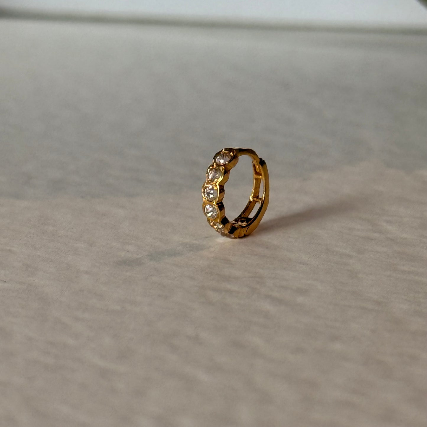 18ct gold 7mm hoop