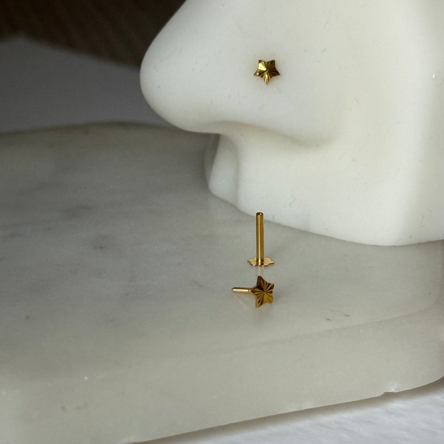 18ct gold star stud | 4mm