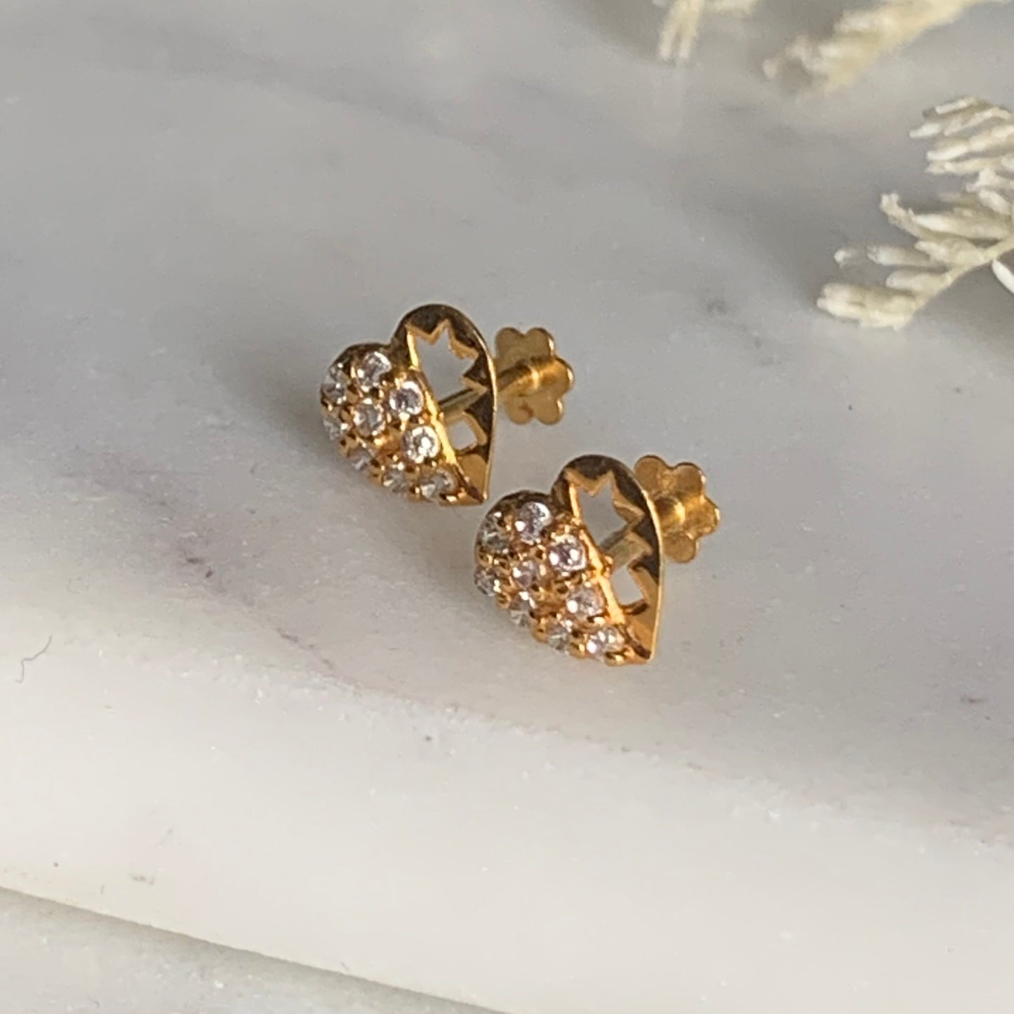 18ct Gold Heart studs | 7mm