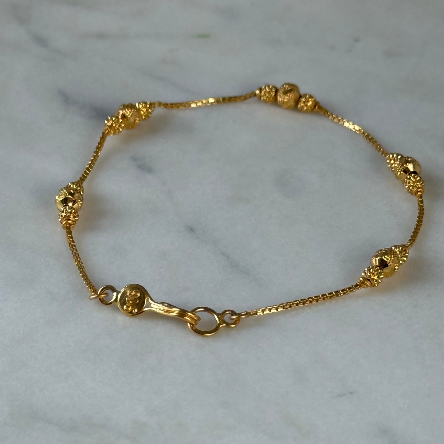 22ct gold triple beaded bracelet l 7 inches