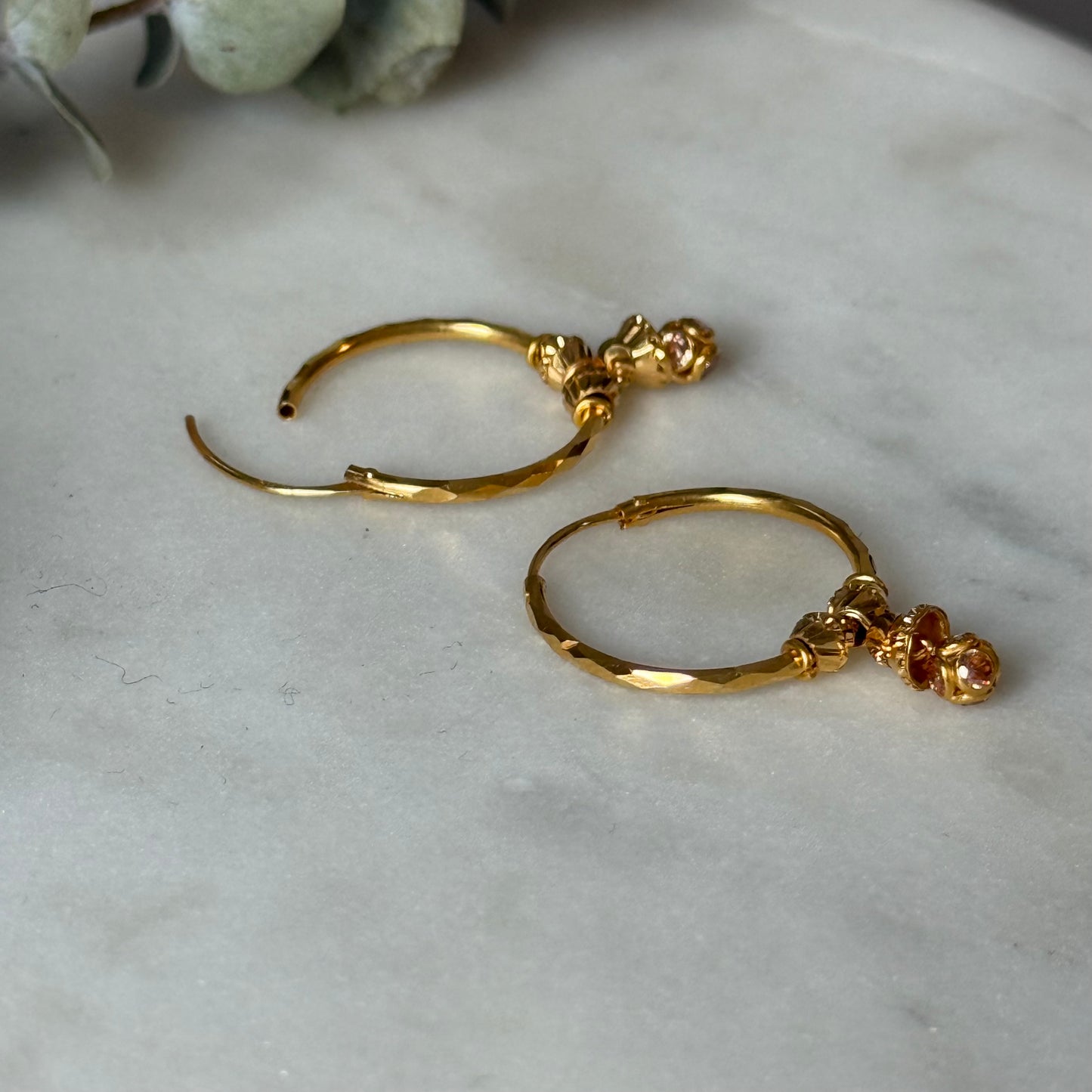 Pre loved, 18ct gold jumka hoop pair | medium