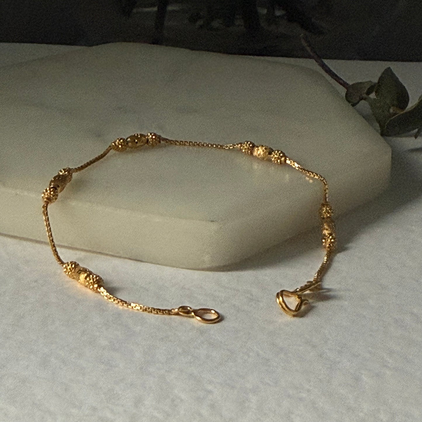22ct gold triple beaded l 7 inches