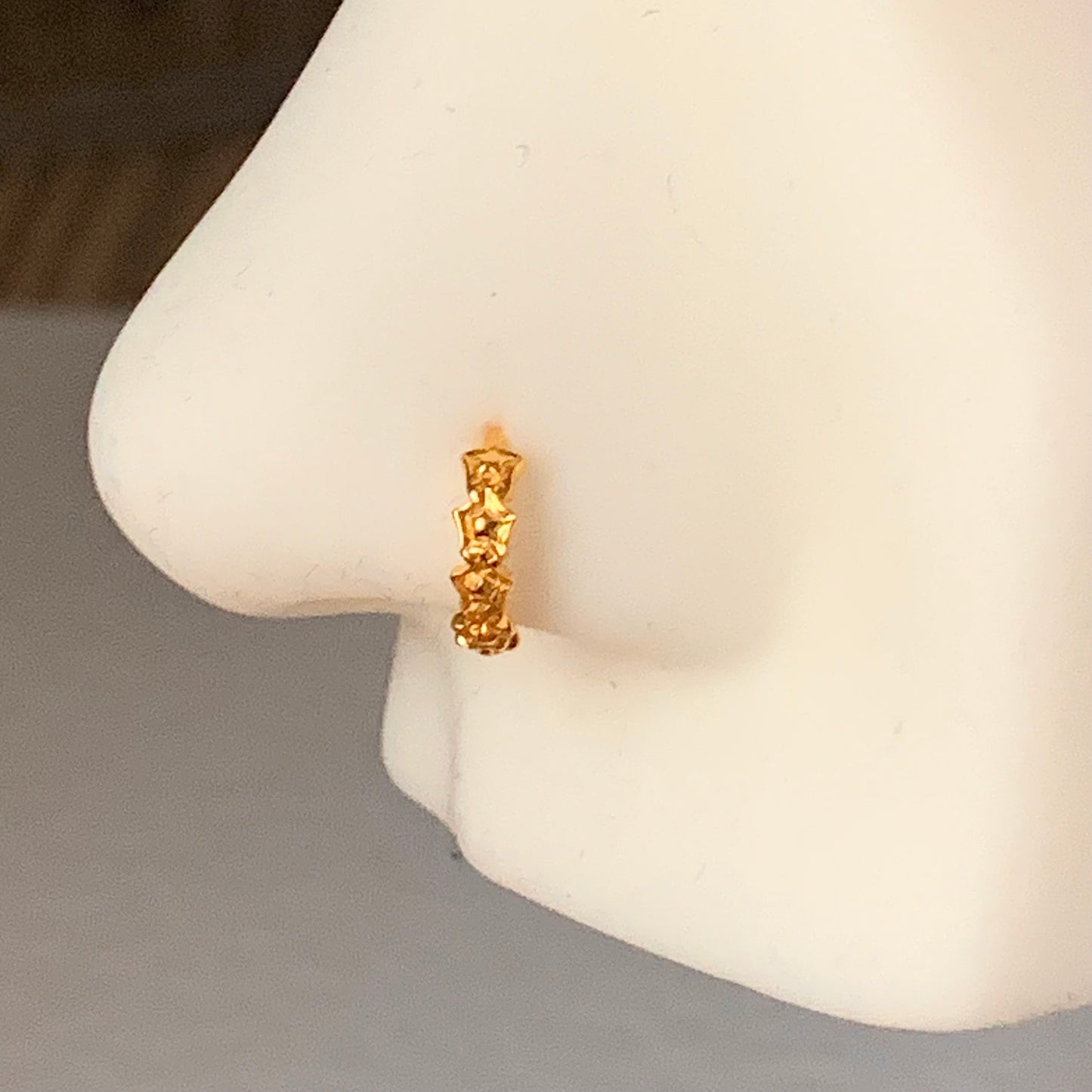 18ct Gold Floral Hoop | 7mm