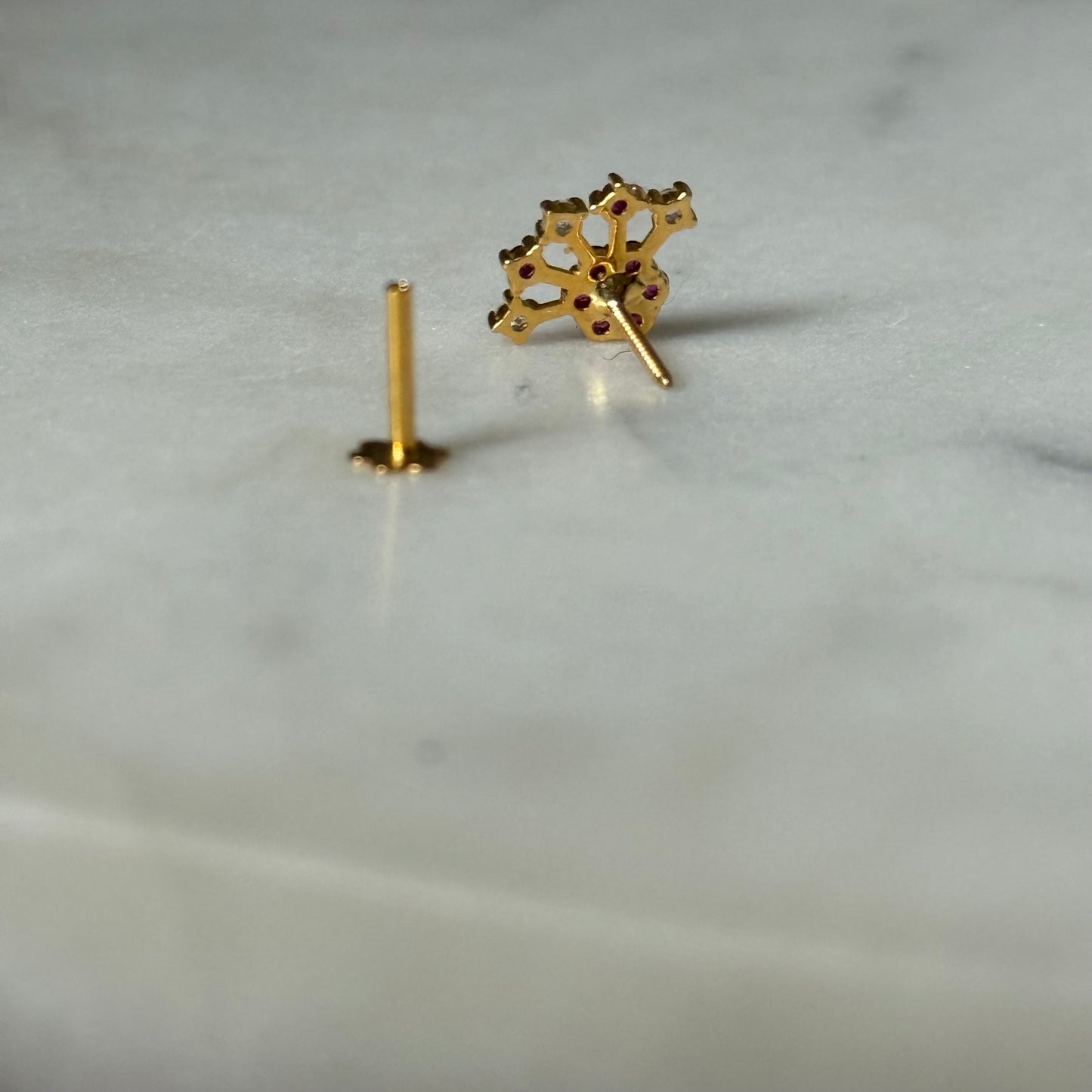 Whimsical Stud (18ct) 2