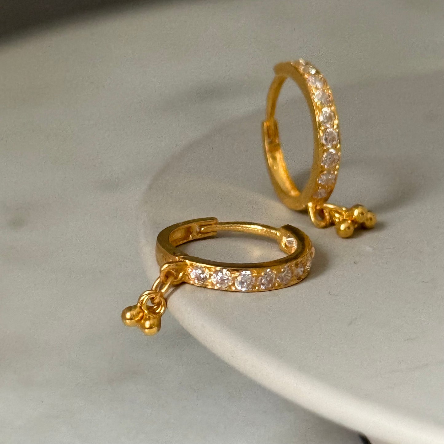 18ct gold beaded Huggies | 10mm
