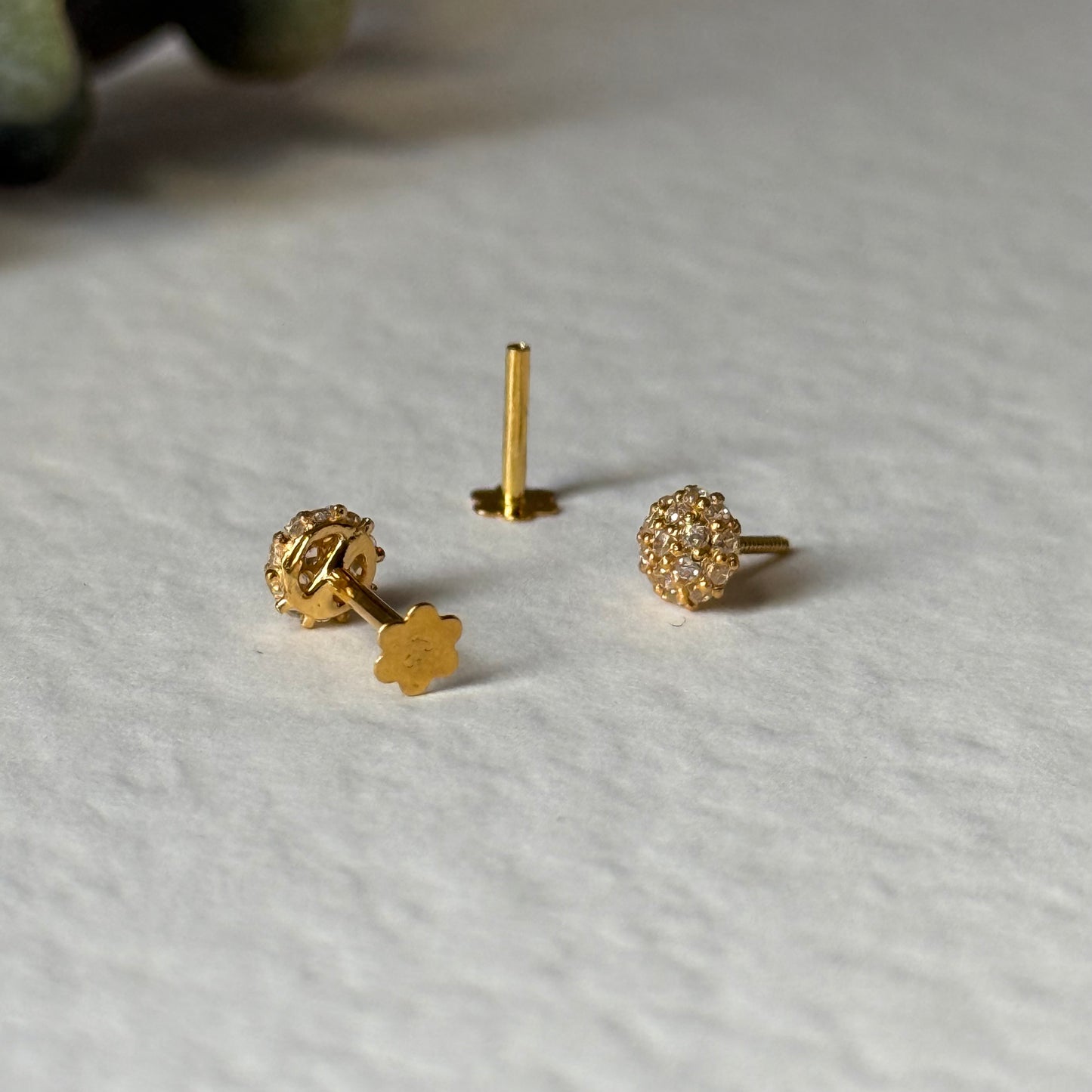 14ct gold SINGLE stud | clear cz stone