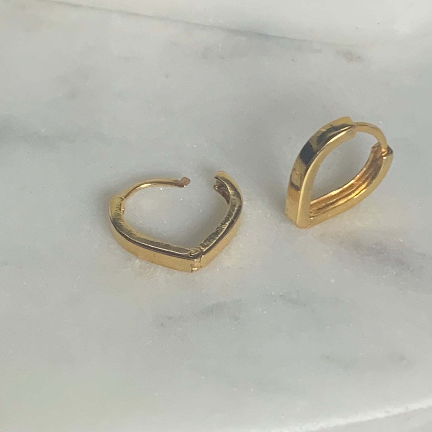 18ct Gold Heart Hoops