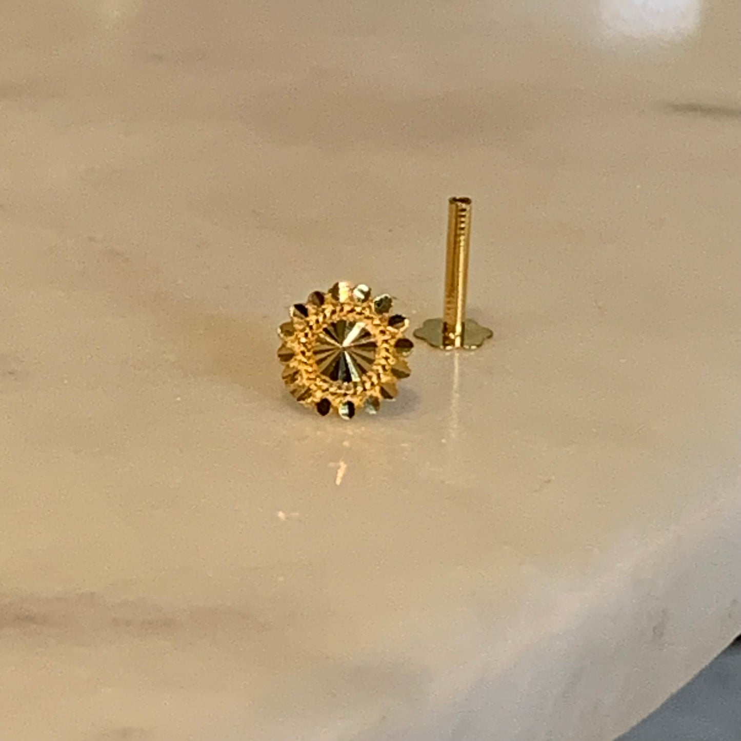 18ct Gold Single Stud | 6mm
