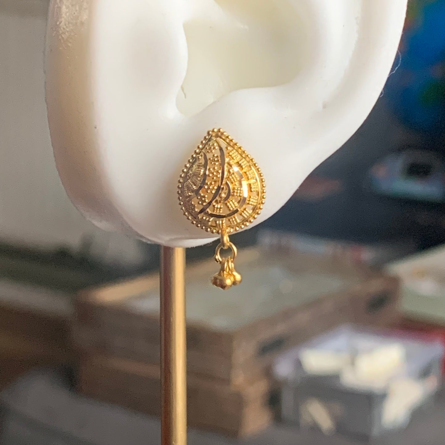 22ct Gold Teardrop Earrings