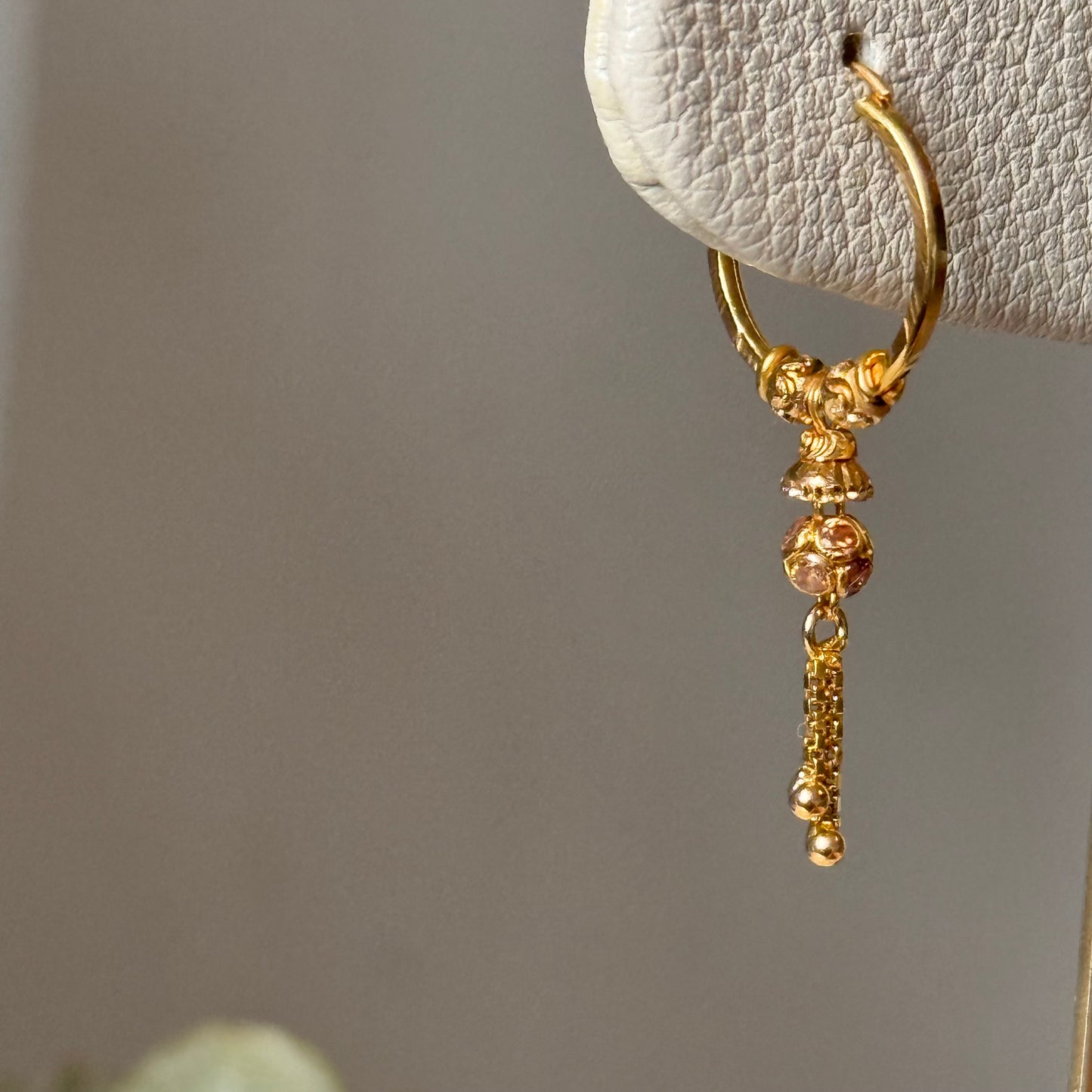 Pre-loved 18ct gold jumka hoop pair | small