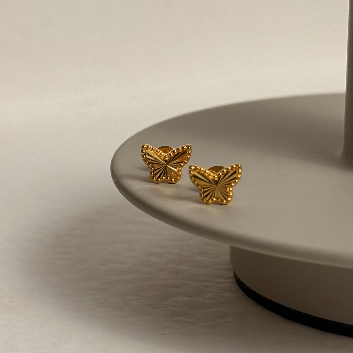 18ct Butterfly Stud Pair