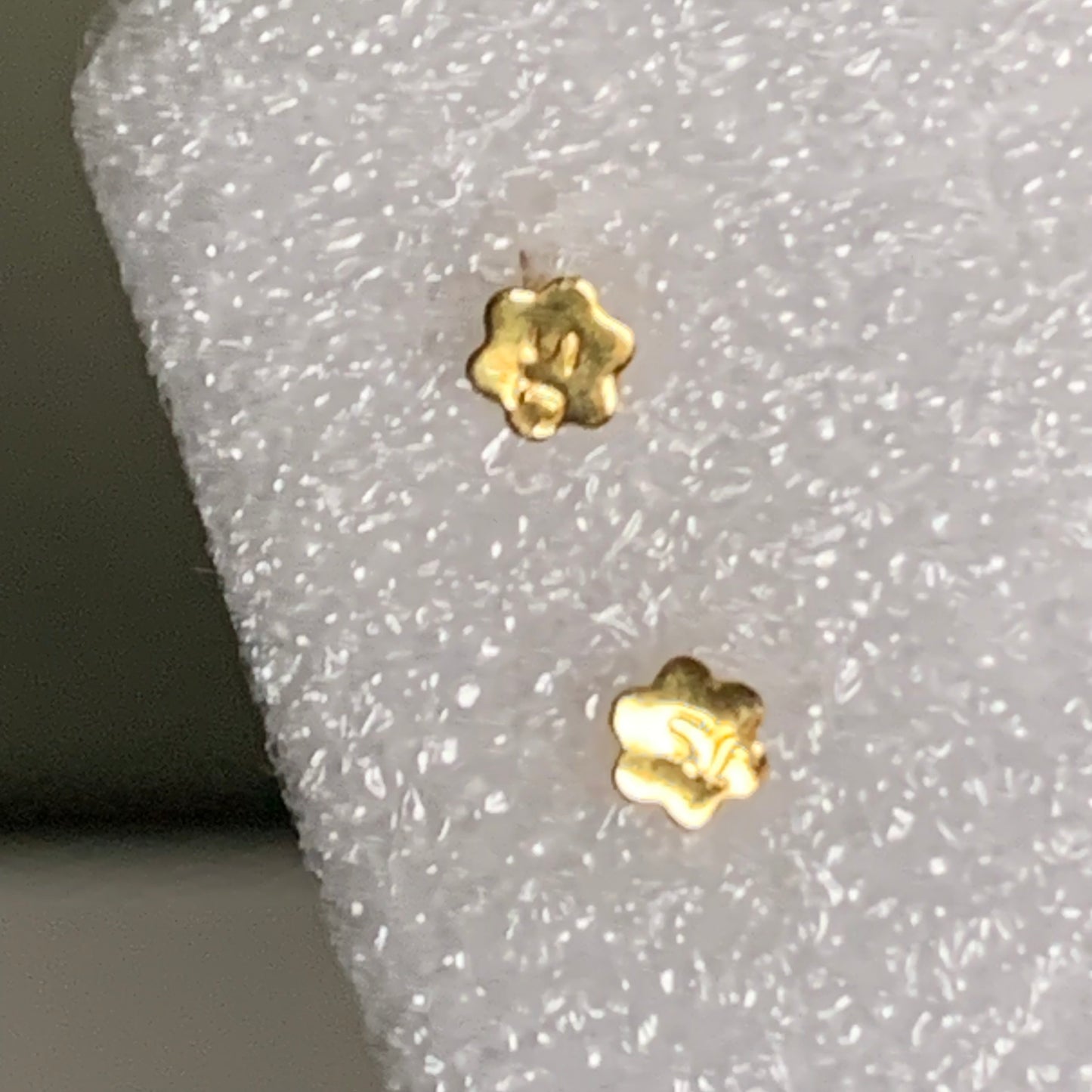 18ct Flower Stud Pair | 5mm