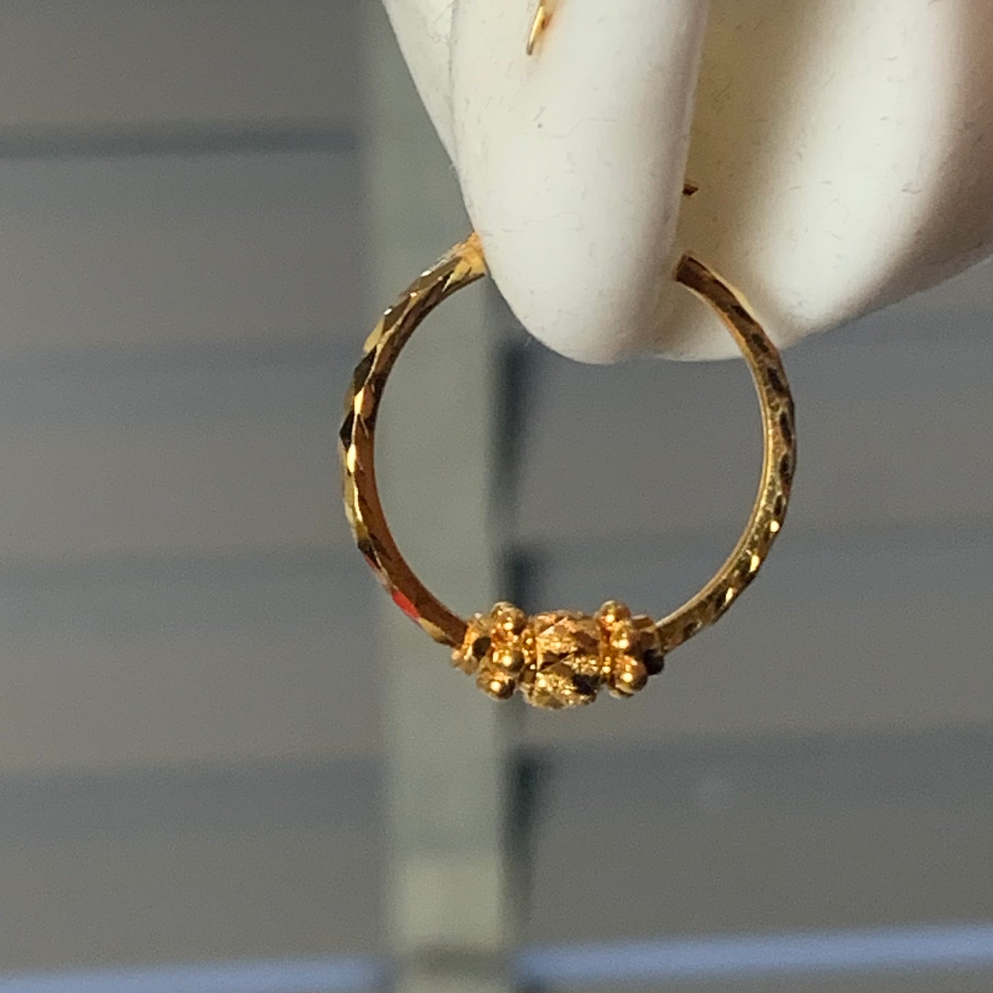 22ct medium hoop pair | 22mm
