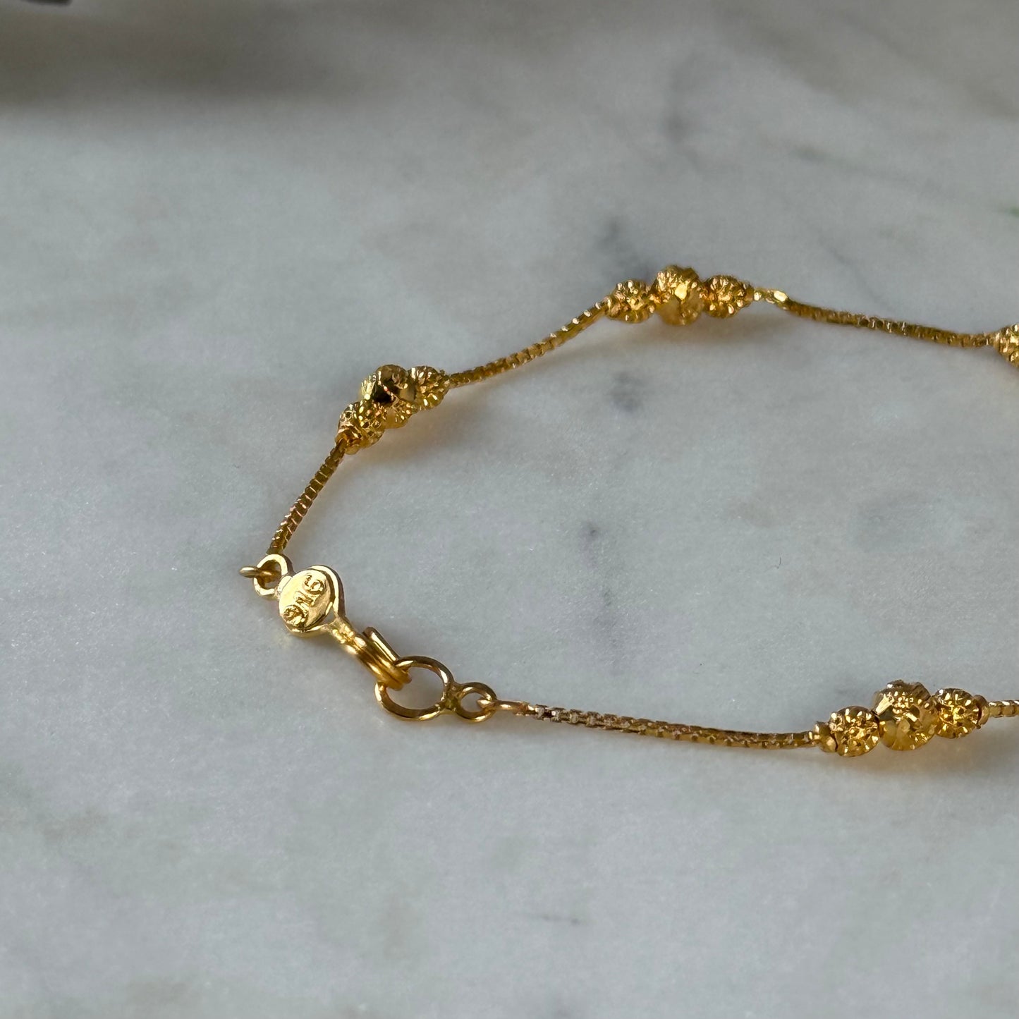 22ct gold triple beaded bracelet l 7 inches