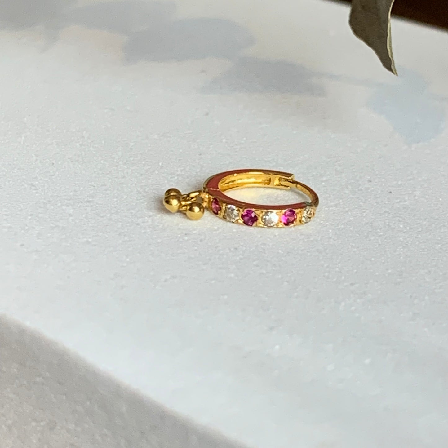 18ct Gold Dangly Hoop | 7mm
