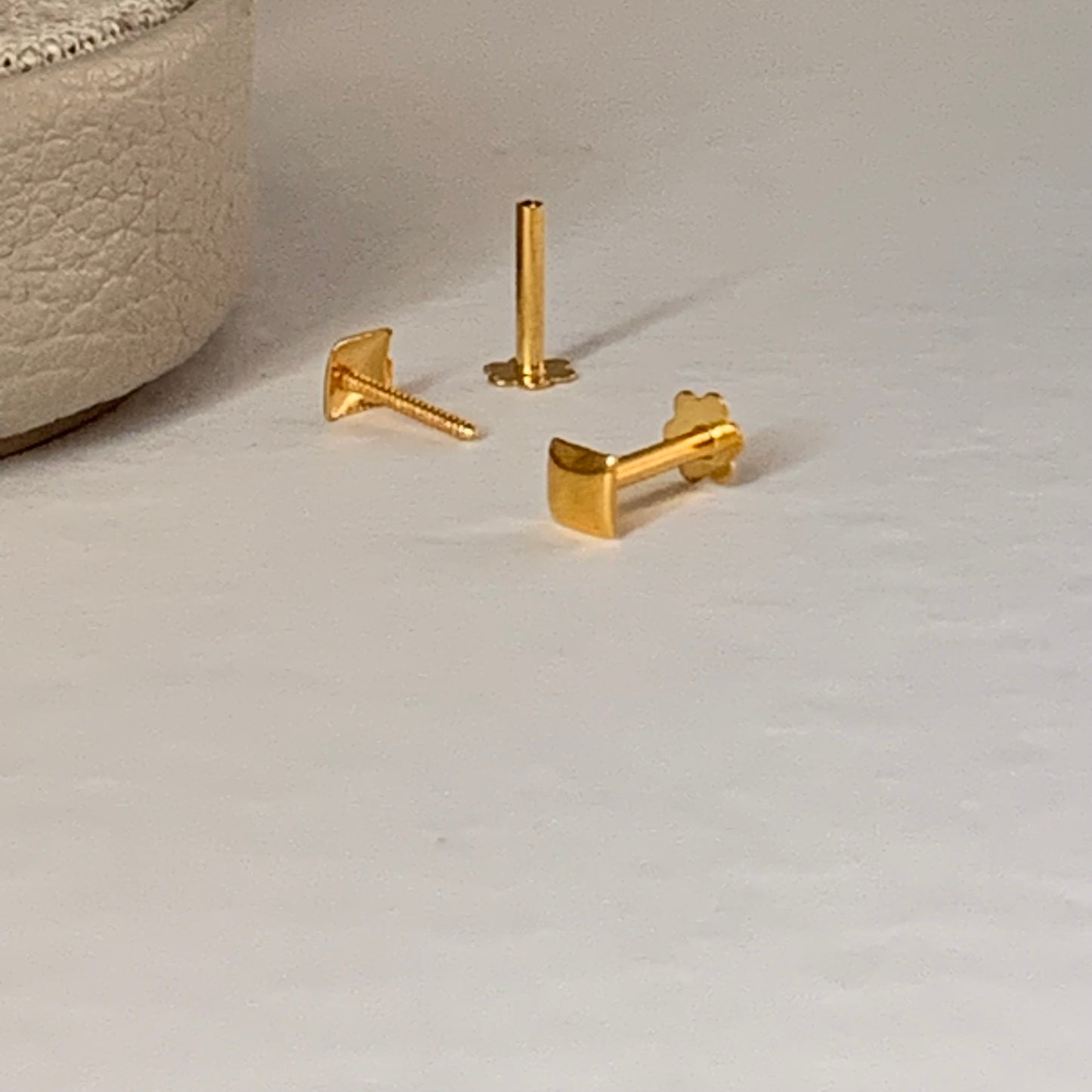 18ct Gold Square Stud Pair | 3mm