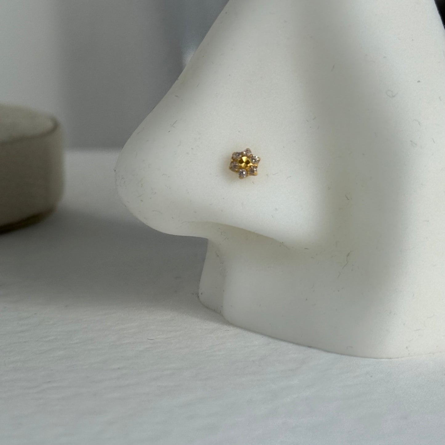 18ct Gold Single Daisy | 4mm