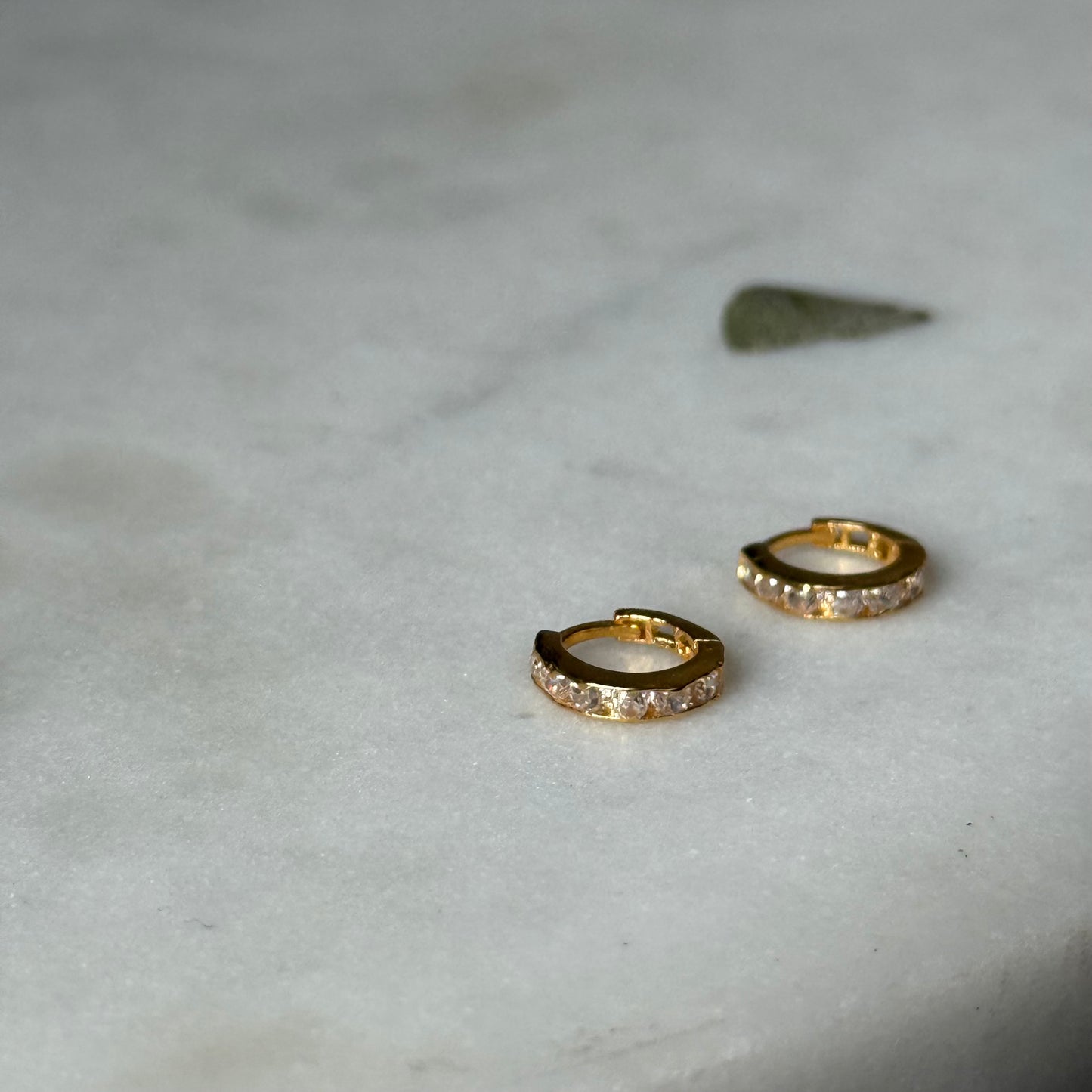 18ct gold cz Huggies | 5mm