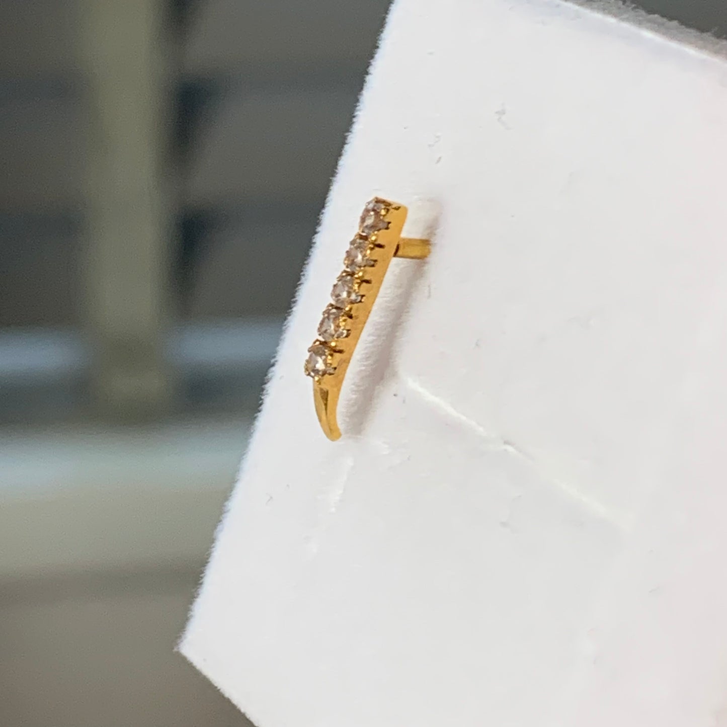 18ct Gold Long Stud | 9mm