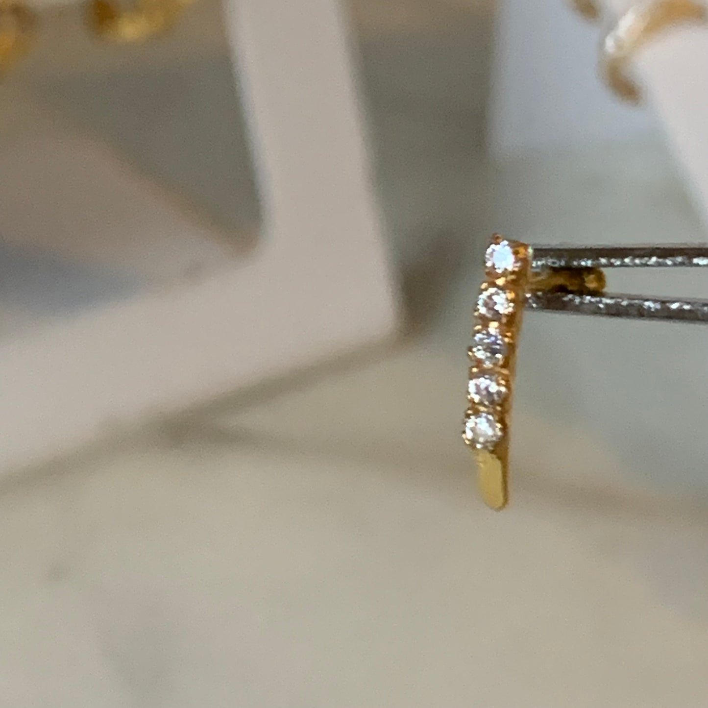 18ct Gold Stud | 10mm