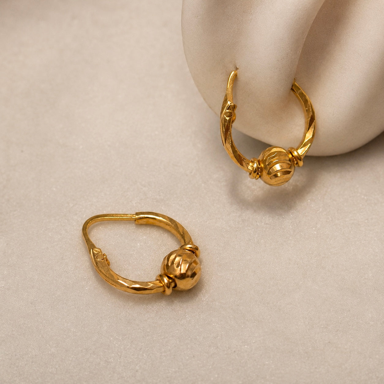 Pre-loved 22ct gold gold small hoop pair