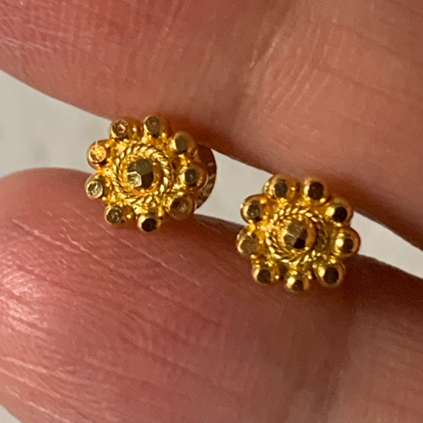 22ct Gold Flower Stud Pair | 6mm