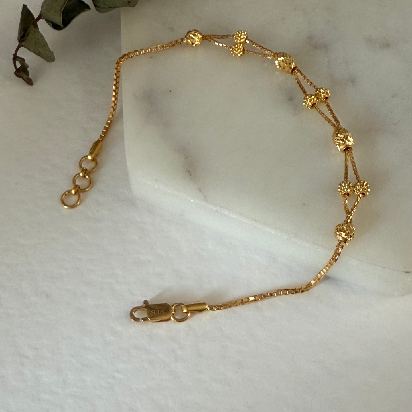 22ct gold bracelet | small/medium 02
