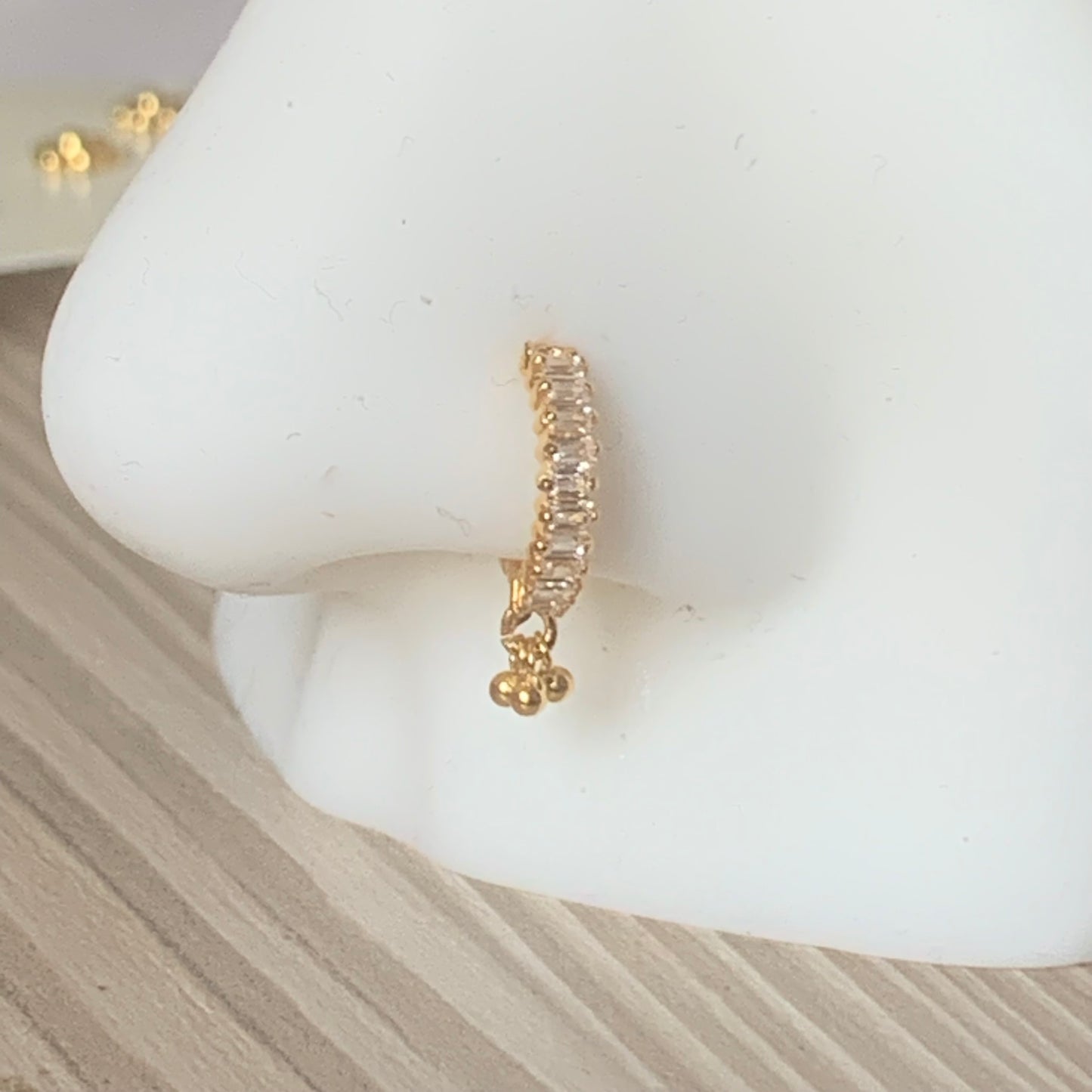 18ct Gold Dangly Hoop | 7mm