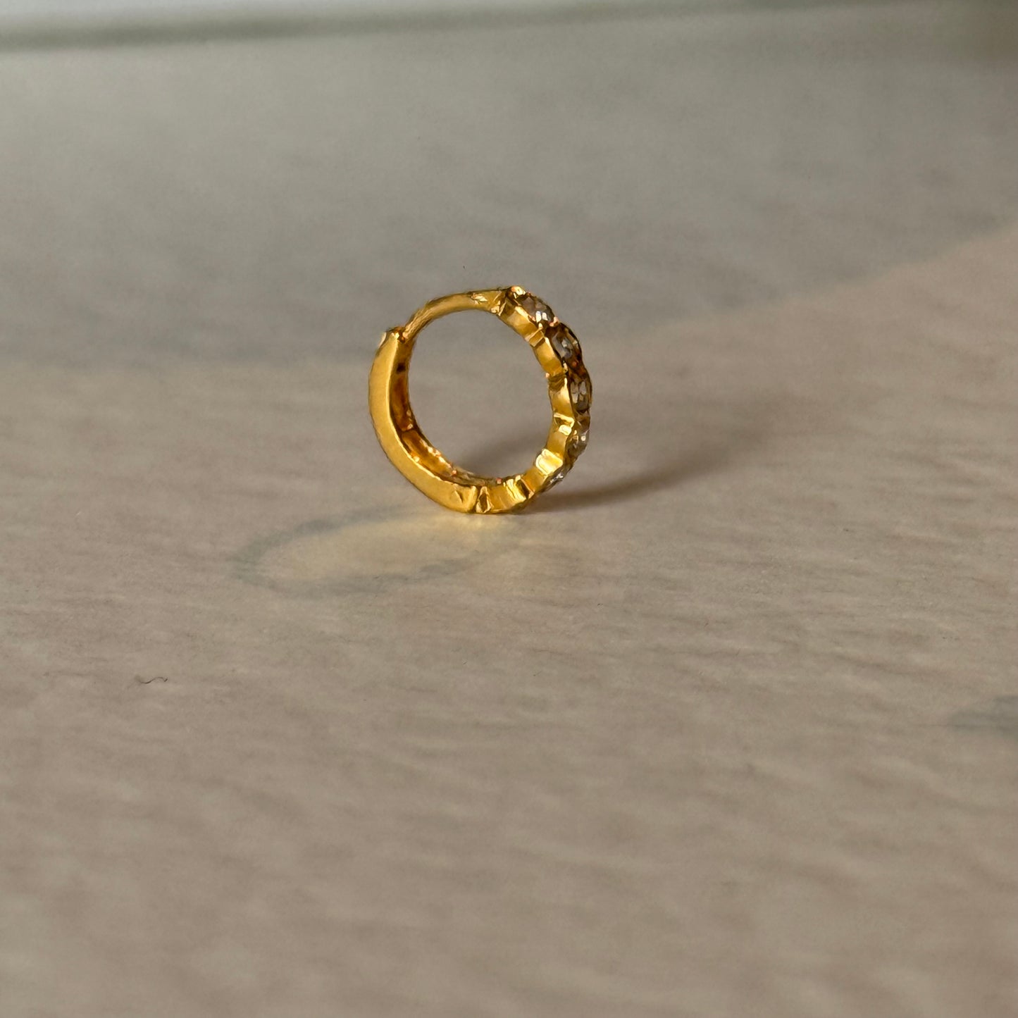 18ct gold 7mm hoop