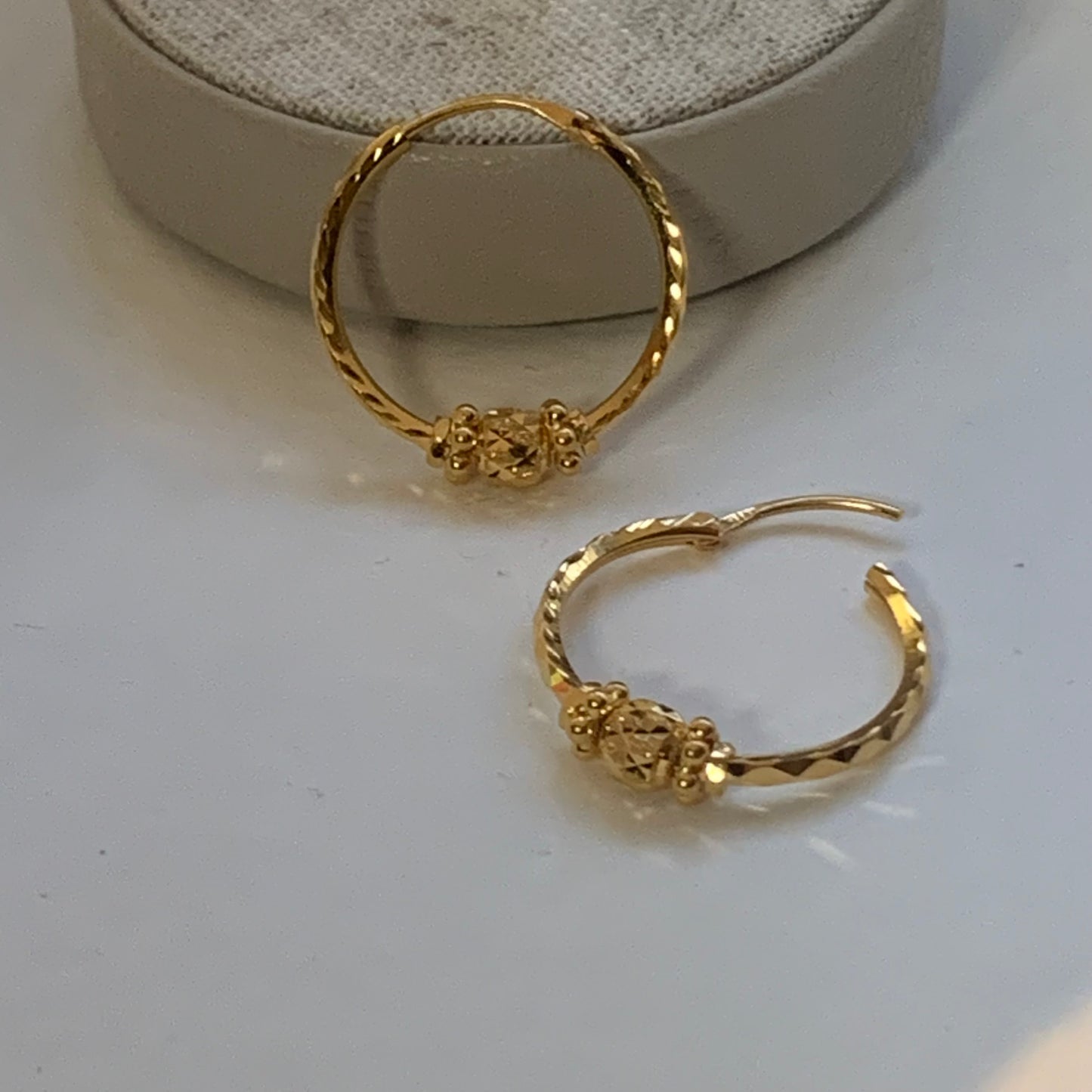 22ct medium hoop pair | 22mm