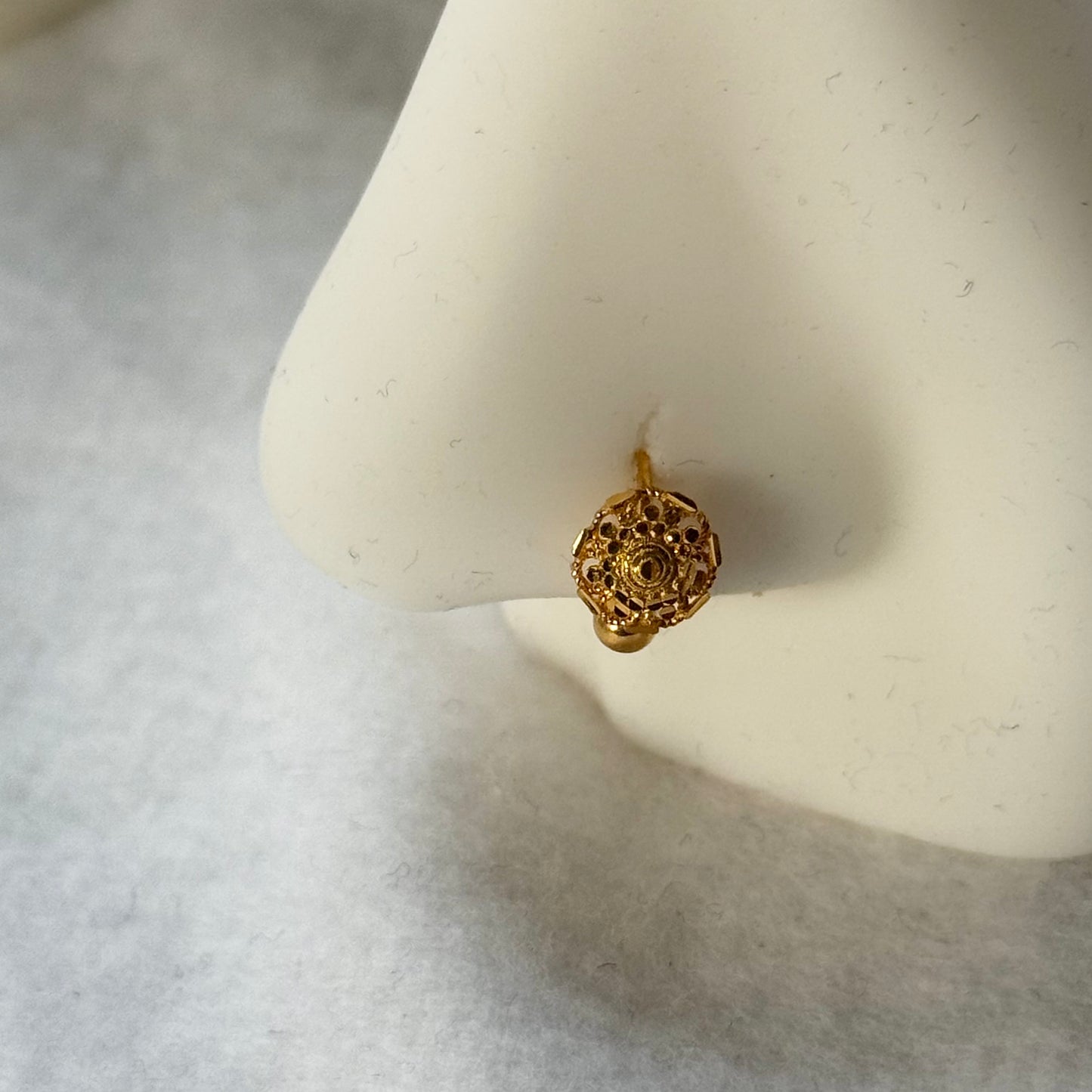 Rosetta - 18ct gold hoop