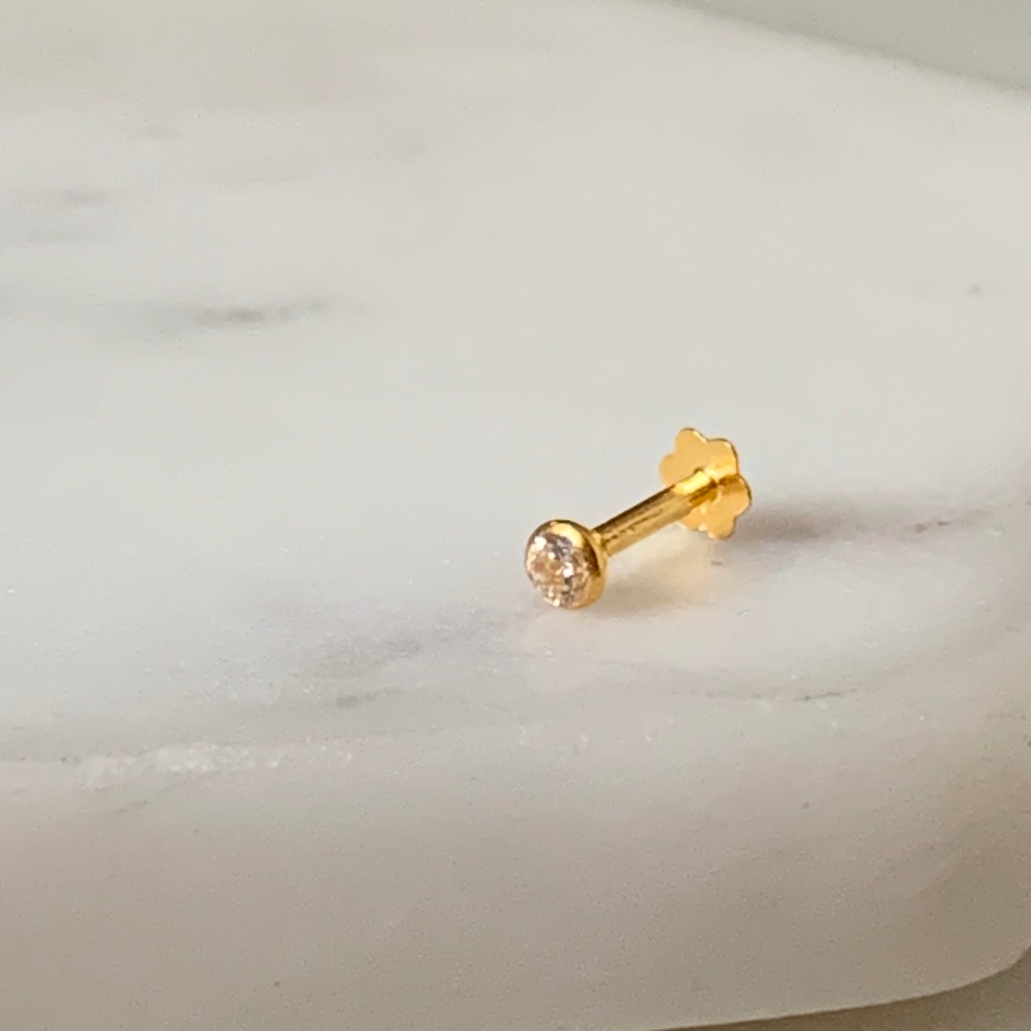 18ct Gold Stud | 2.5mm