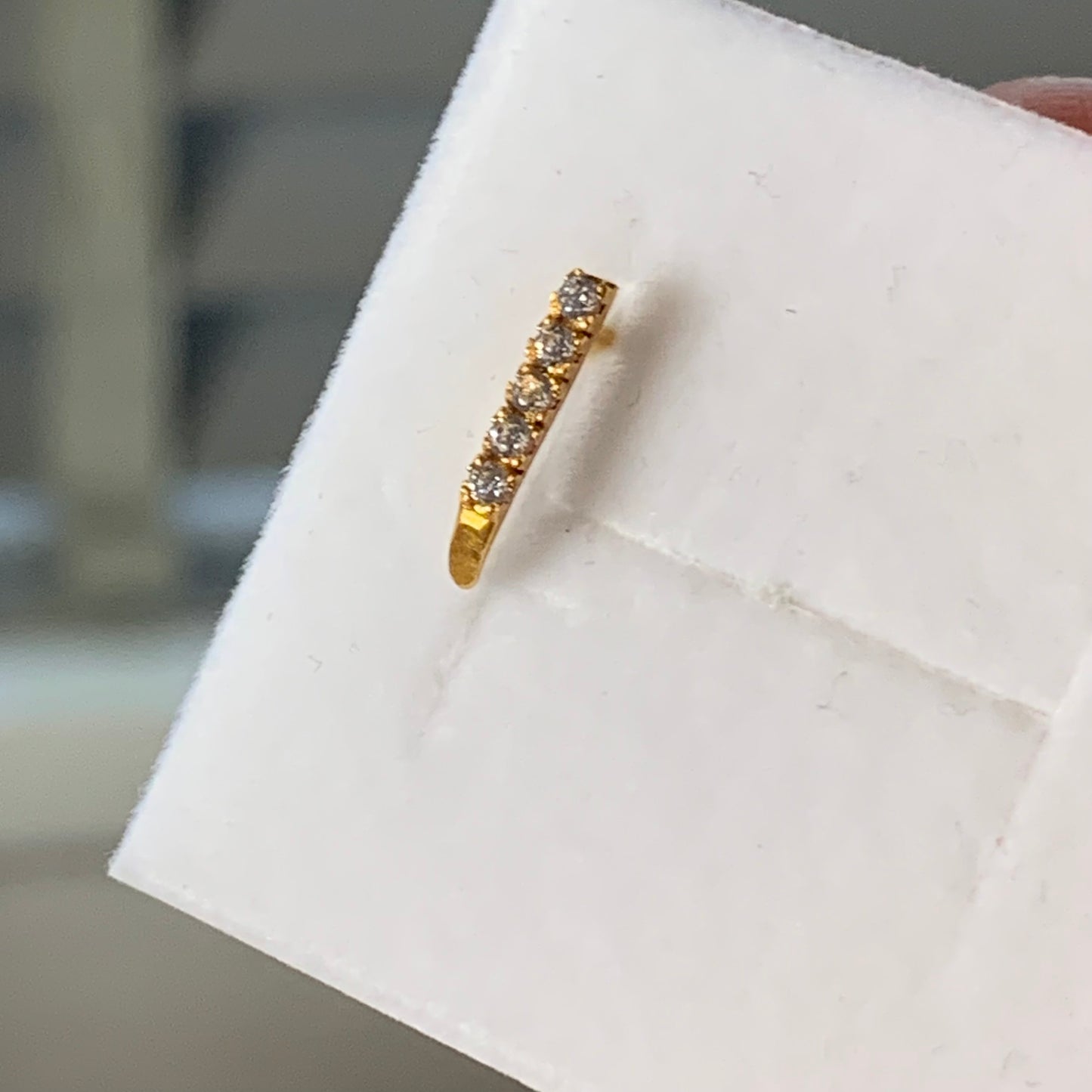 18ct Gold Long Stud | 9mm