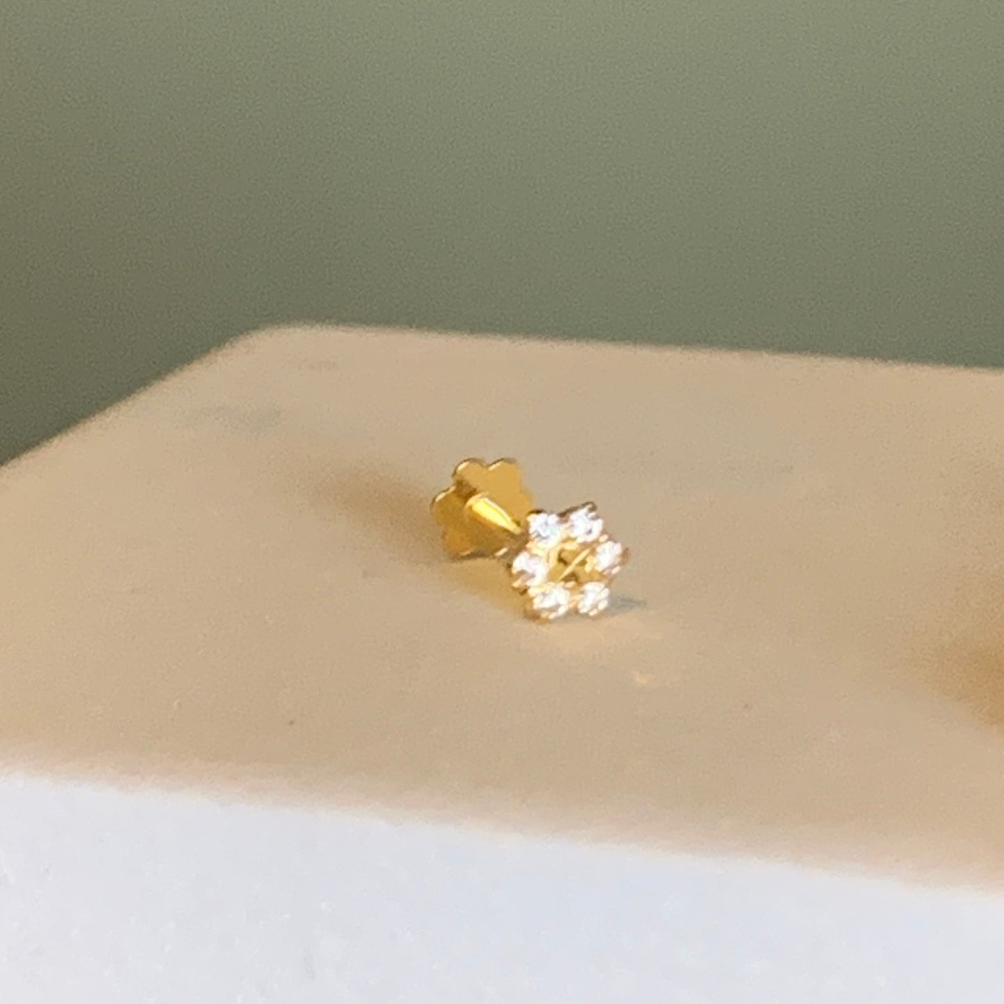 18ct Flower Stud | 4mm