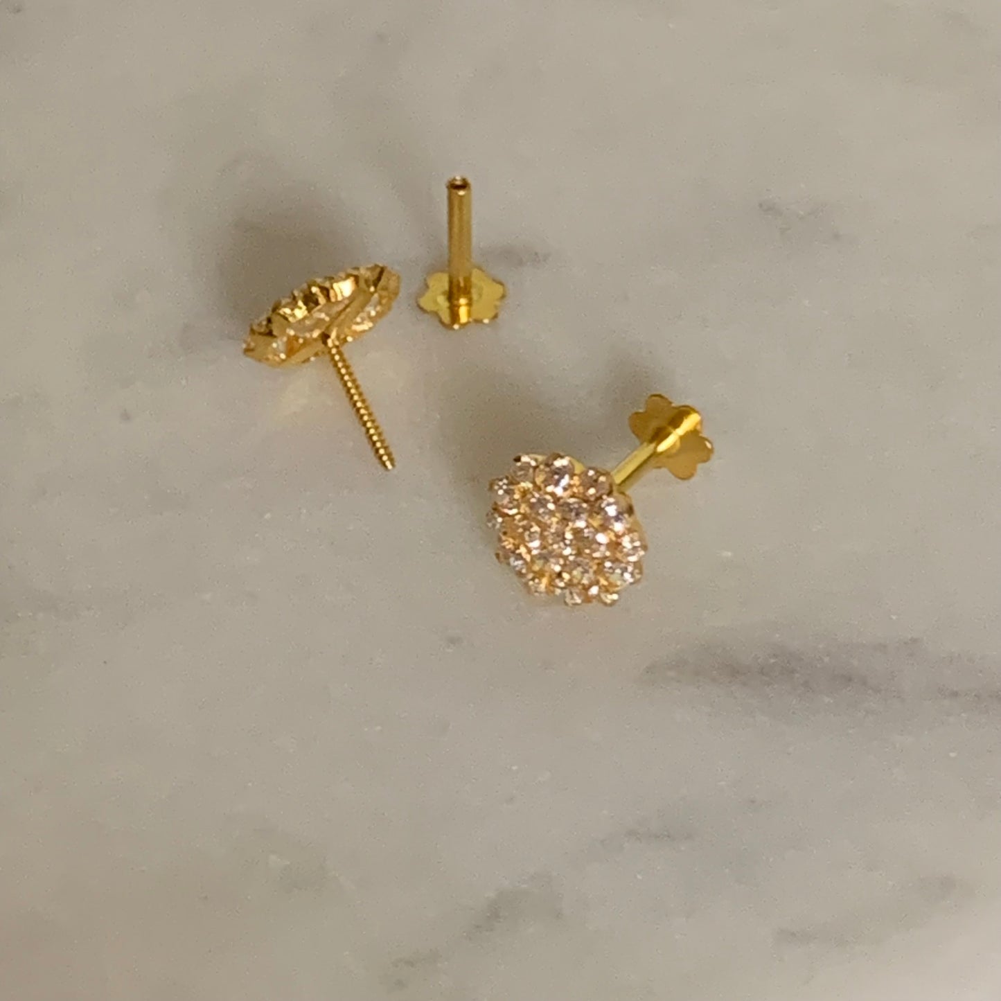 18 carat gold c/z cluster stud pair | 7mm