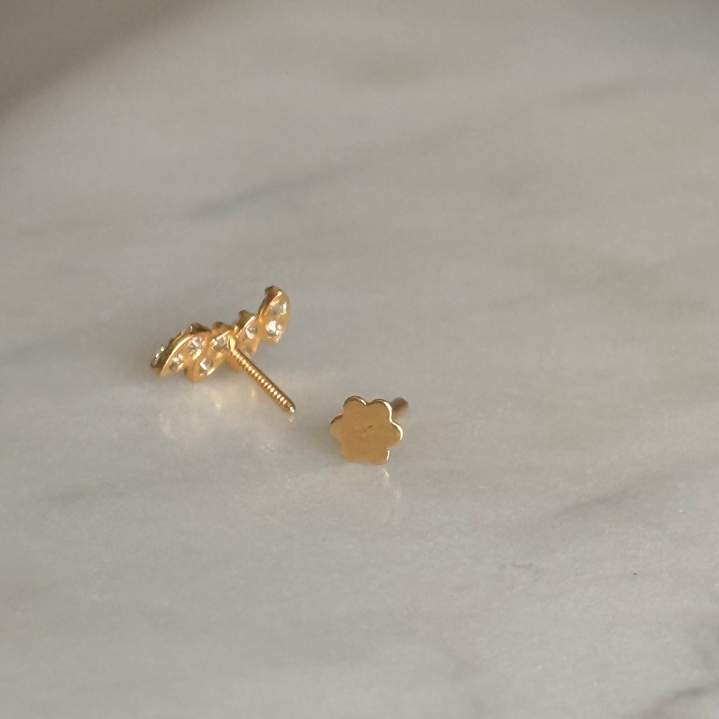 Climber stud - 18ct gold