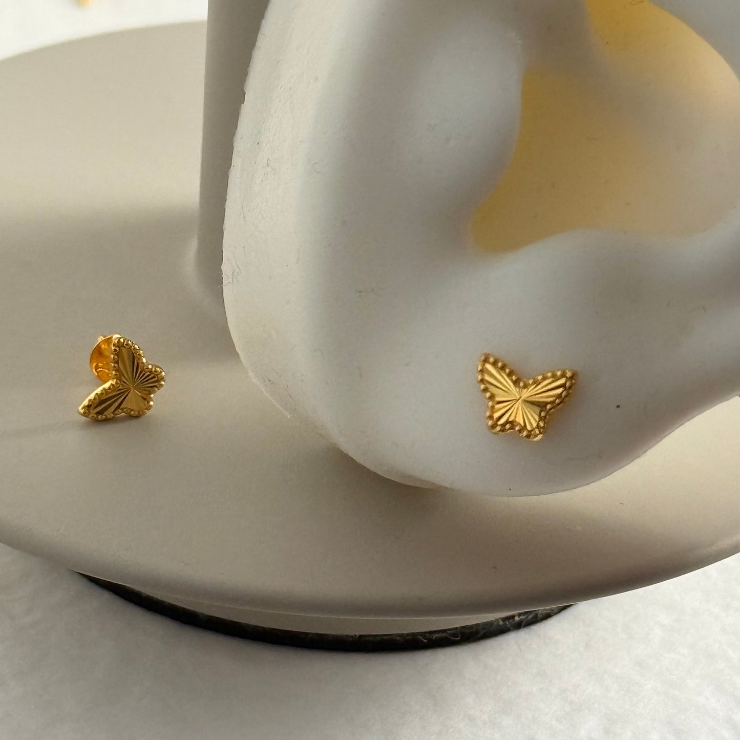 18ct Butterfly Stud Pair