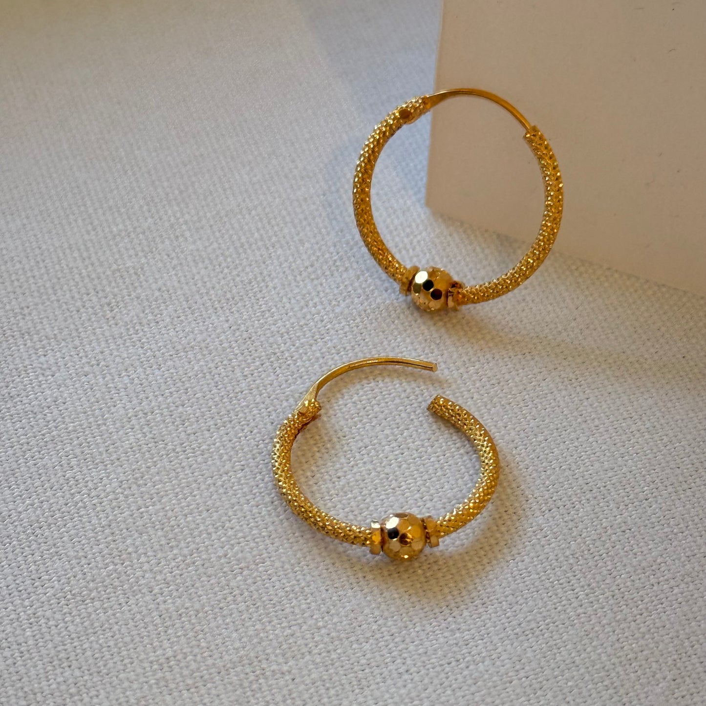 Jaipur | 22ct Gold Hoops (14mm)