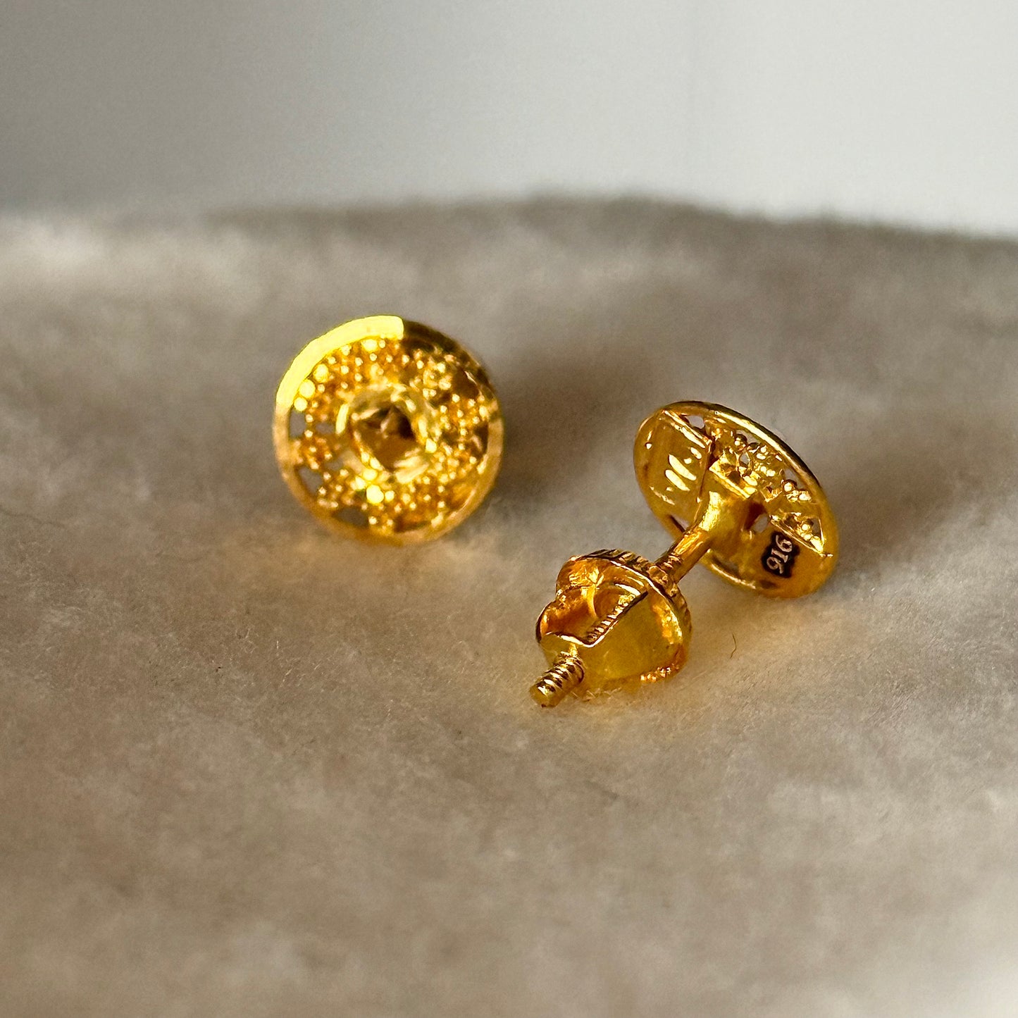 Celestial, 22ct gold stud pair | 9mm