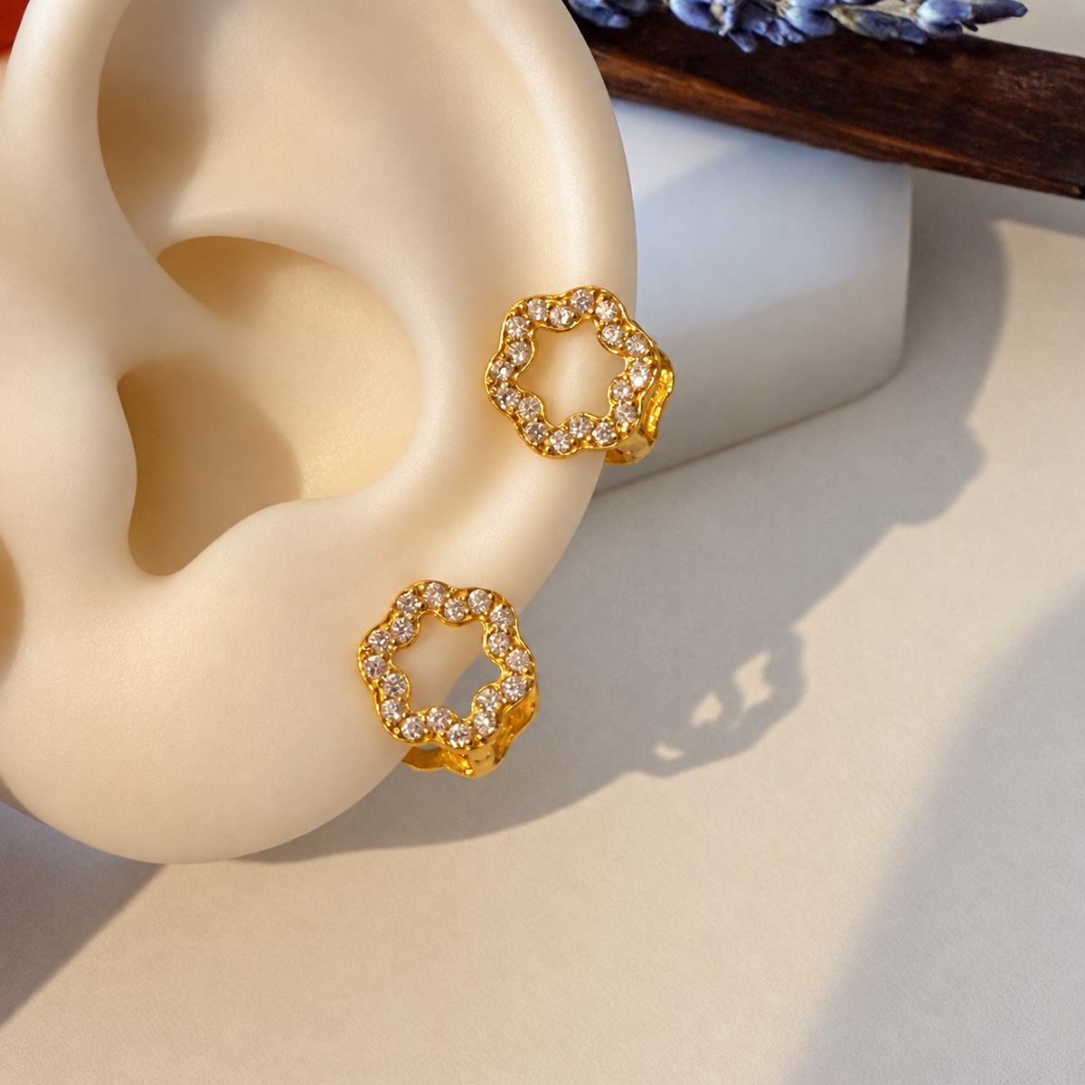 Autumnal | Golden Wreath (18ct)