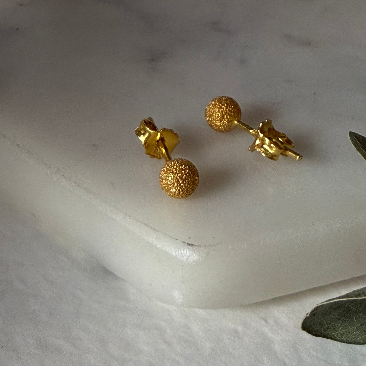 22ct gold small stud pair