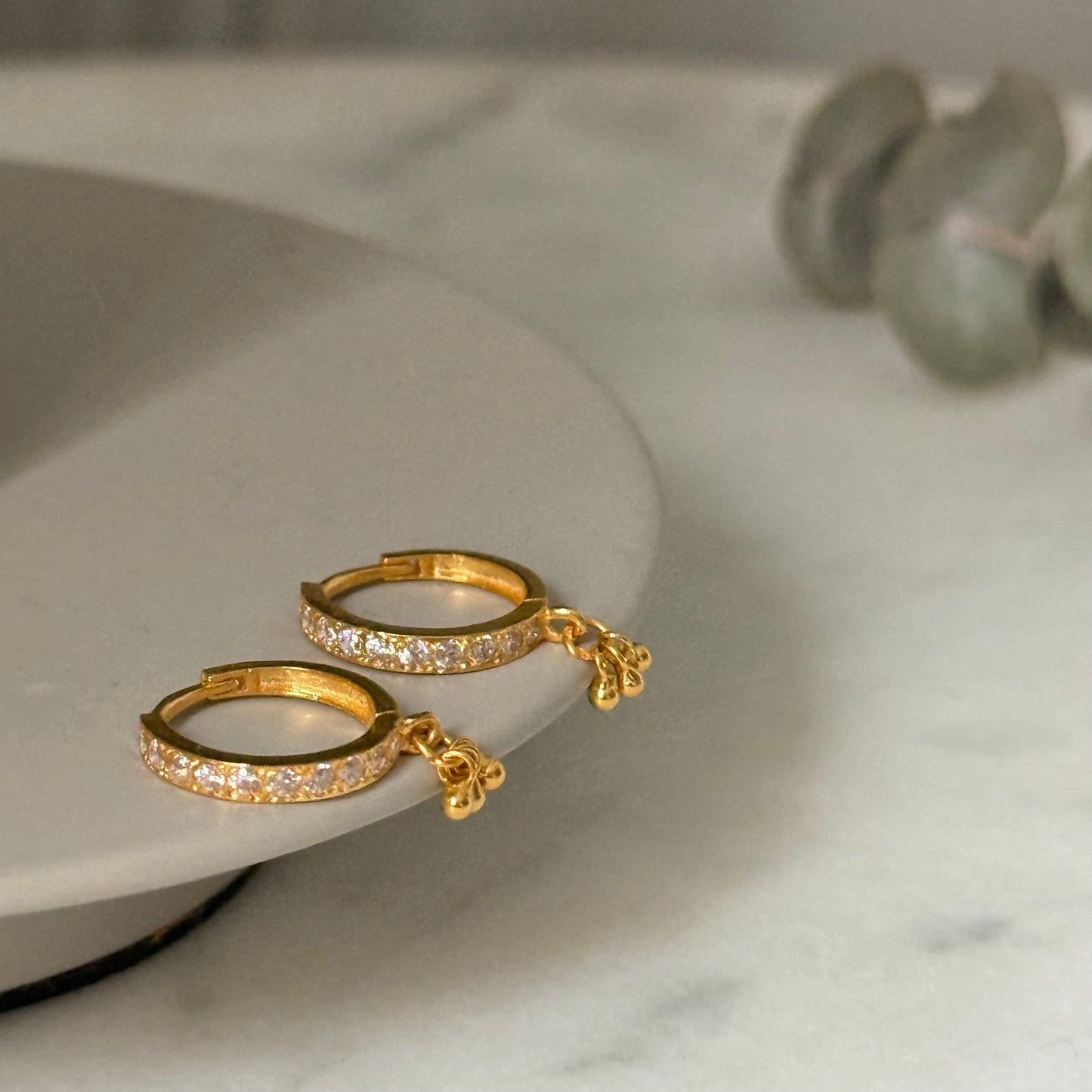 18ct gold beaded Huggies | 10mm