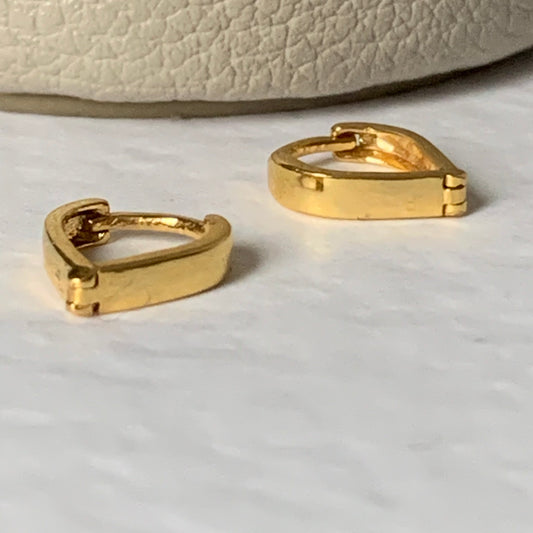 18 carat gold dainty teardrop huggies