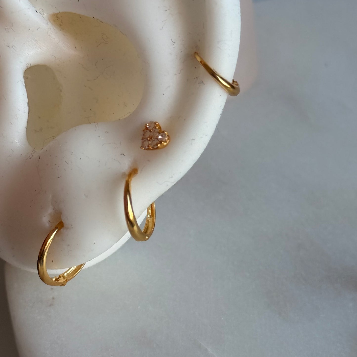 Signature | Classic Hoops in 18ct Gold