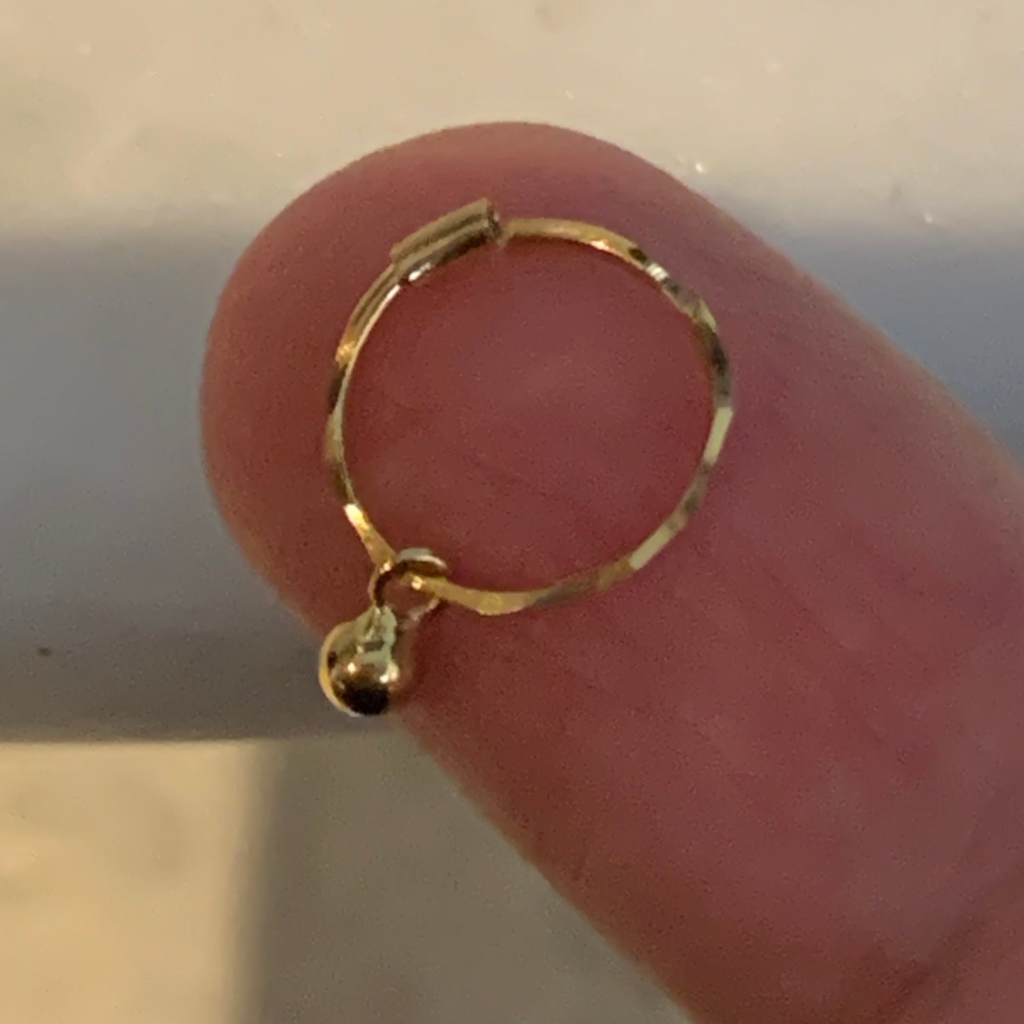 18ct Gold Dangly Hoop | 8mm