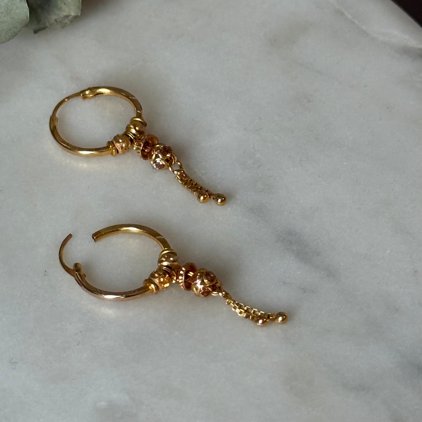Pre-loved 18ct gold jumka hoop pair | small