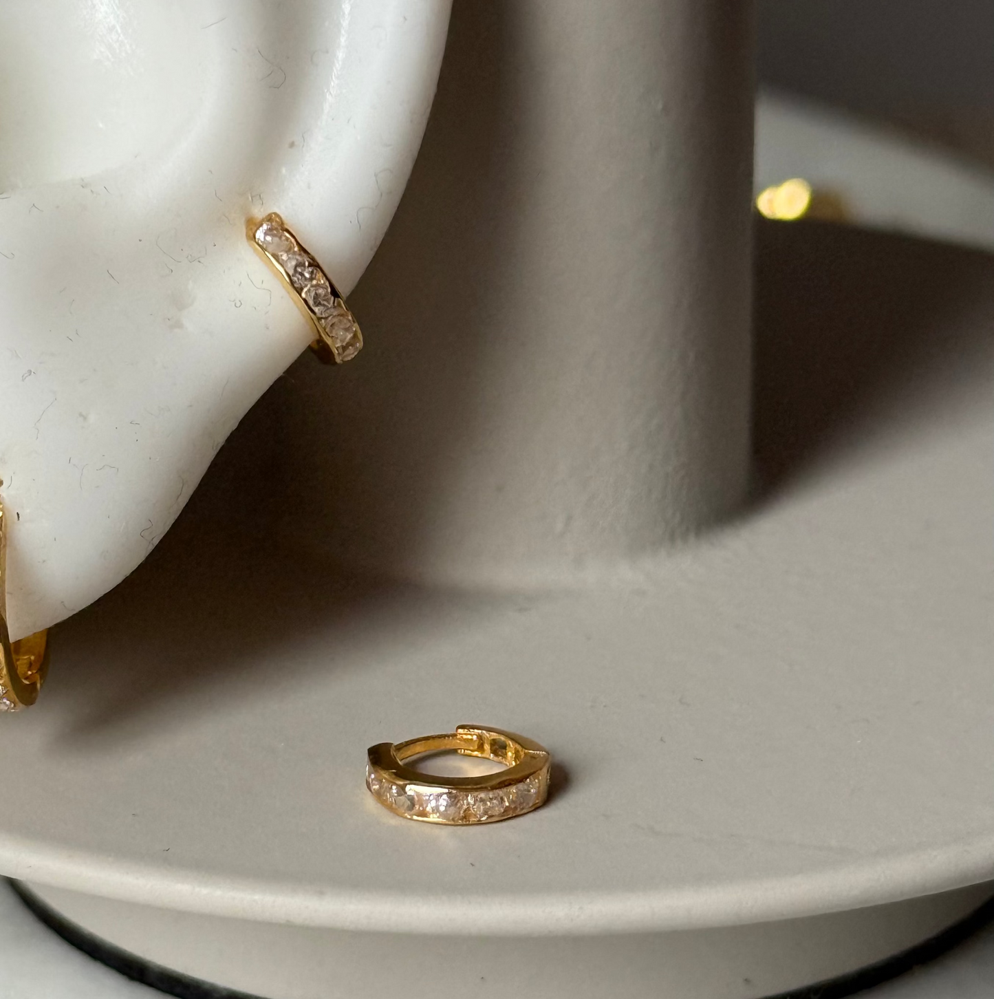 18ct gold cz Huggies | 5mm