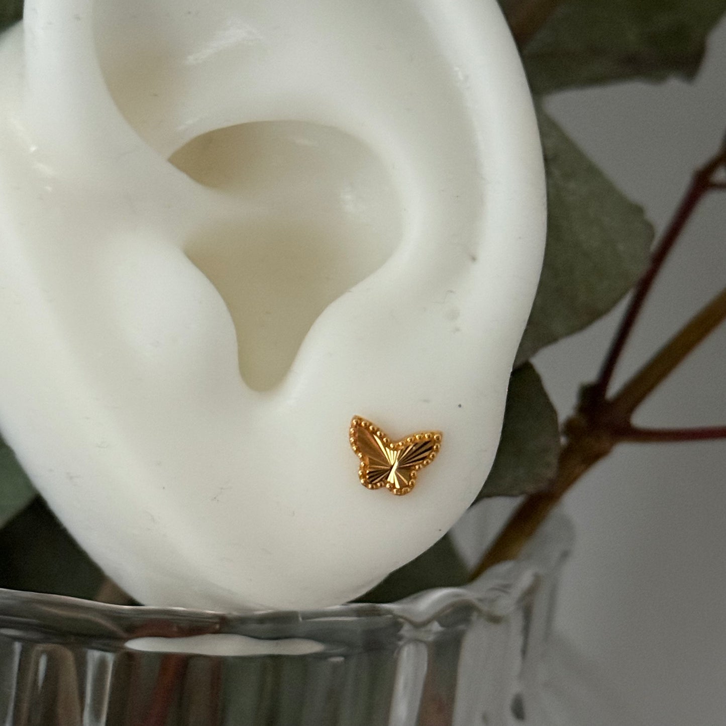 18ct Butterfly Stud Pair