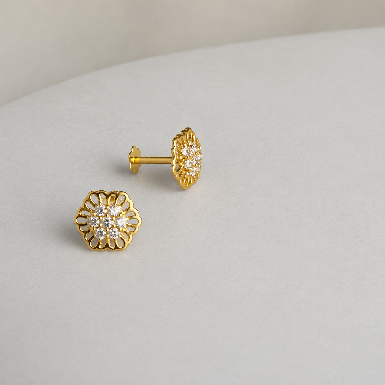 Signature | 18ct Bloomette Studs