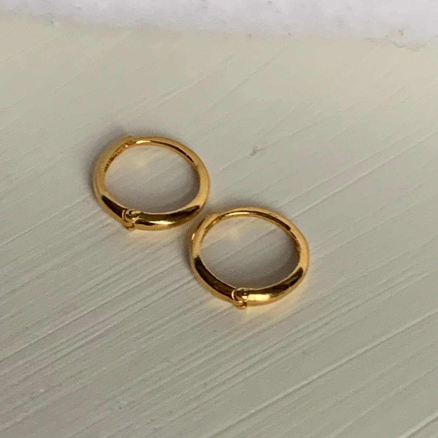 18k small polished hoop pair (7mm)